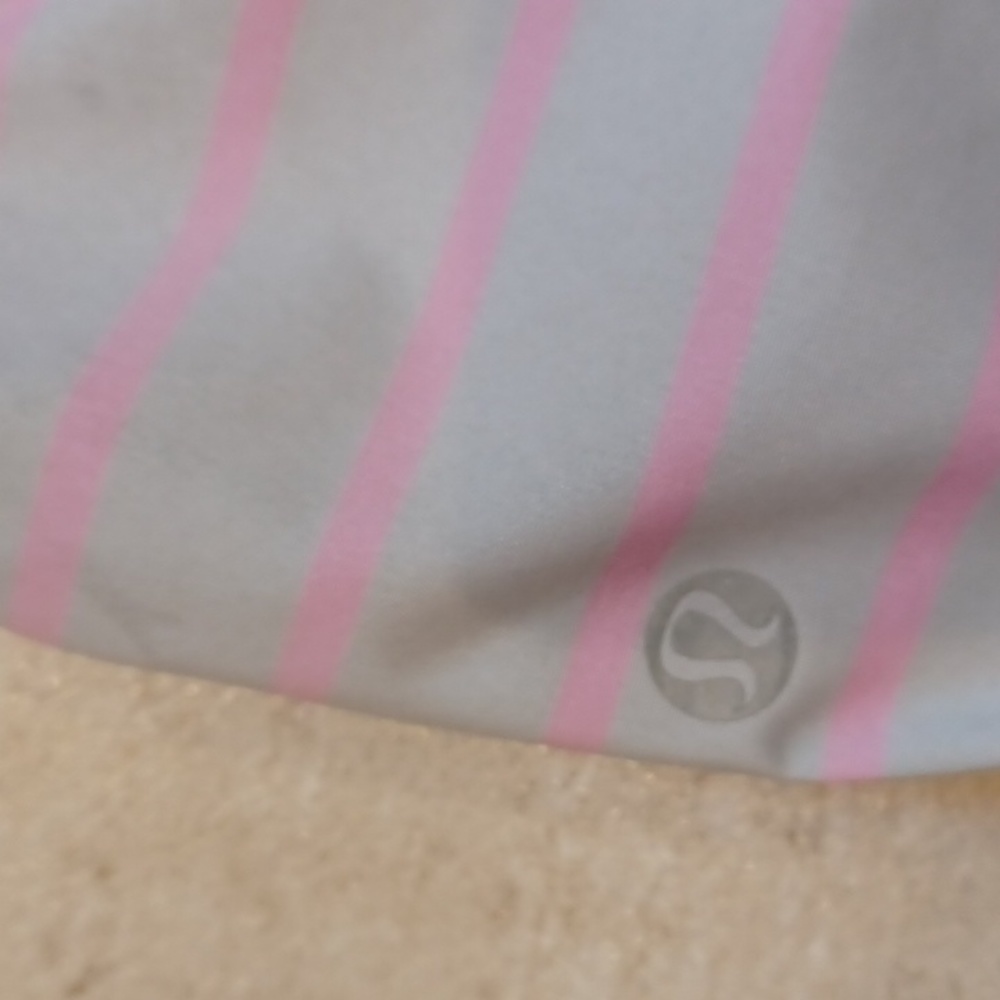 Lululemon Gray/Pink Striped Drawstring Cuffed Shorts - Picture 9 of 9
